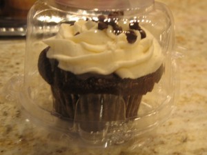 abby girl cupcake in container abby girl cupcakery