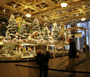duke energy train display cincinnati christmas