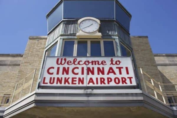 Welcome to Lunken Airport sign