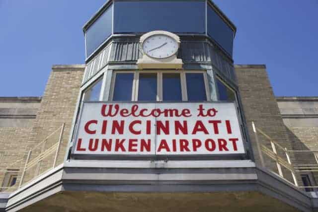 Welcome to Lunken Airport sign