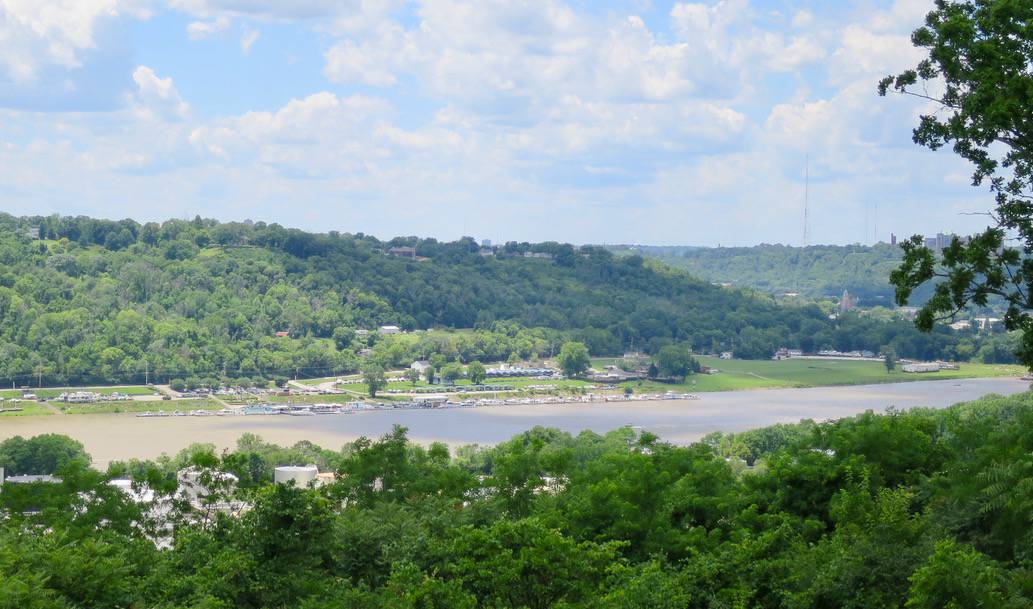 Ohio River view at Alms Park Overlook
