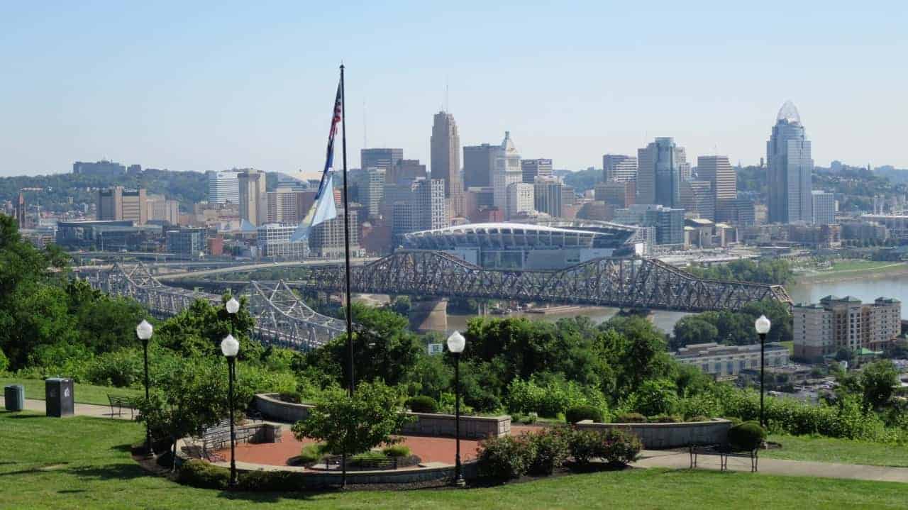 Cincinnati skyline from Devou Park