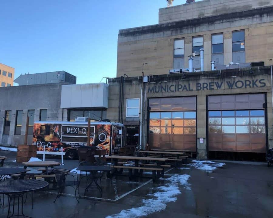 Food trucks at Municipal Brew Works