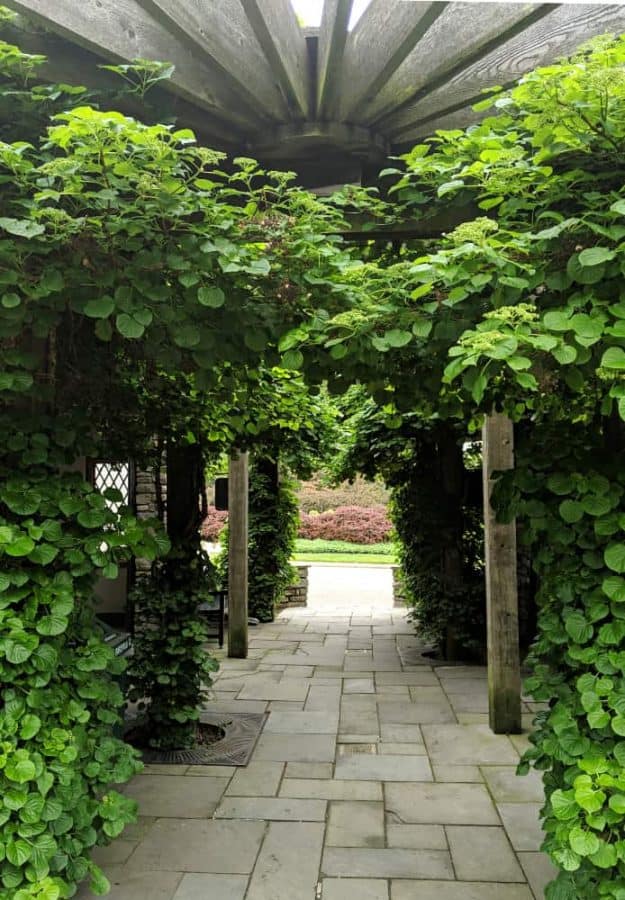 Entrance to Glenwood Gardens