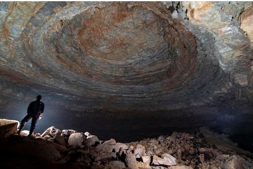 the rocks and caverns of Sunset Dome at Hidden River Cave