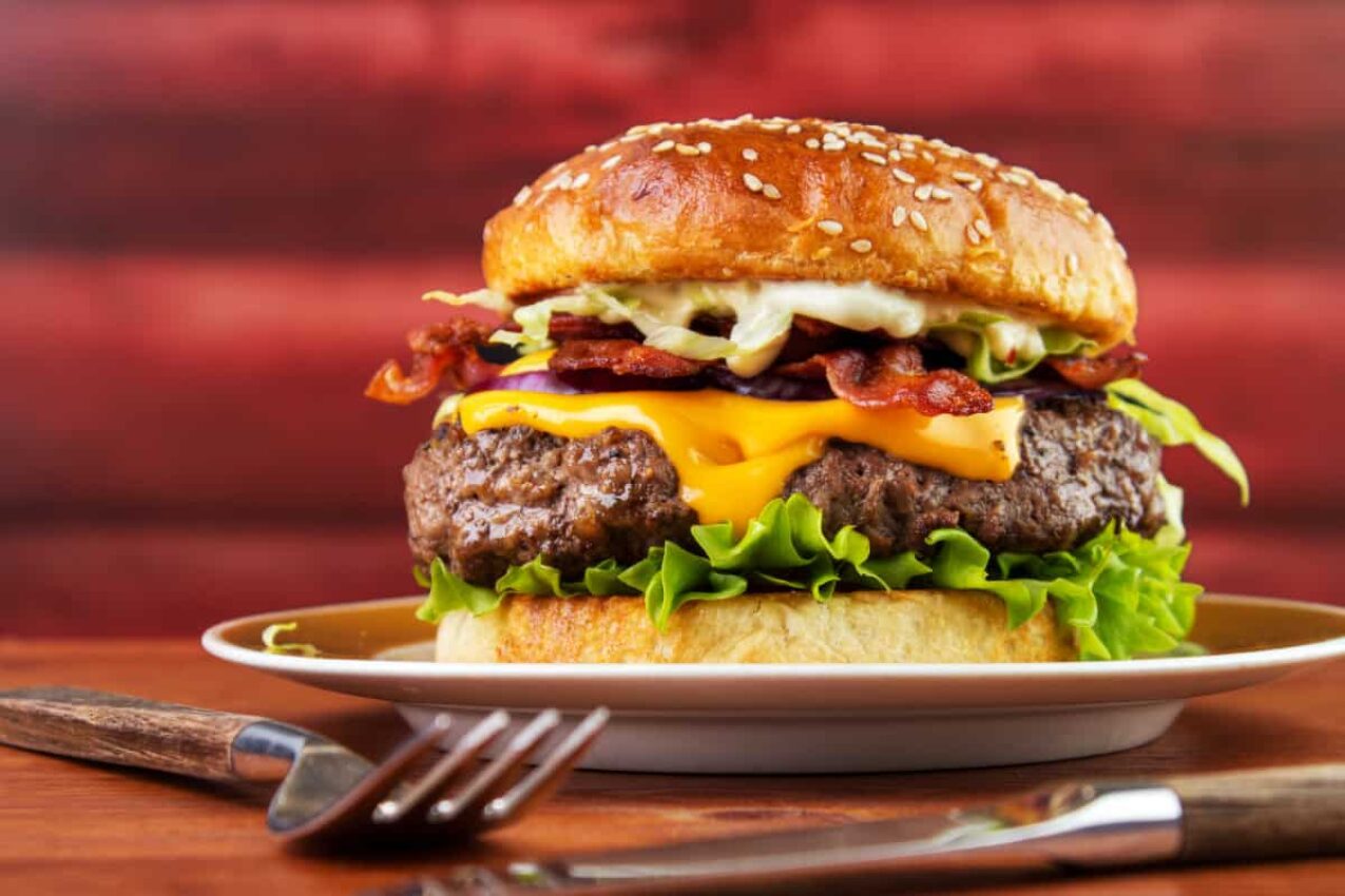 9 of the Best Burgers in Cincinnati – Hope You’re Hungry!