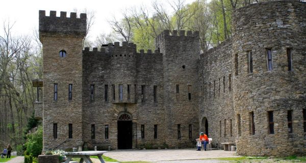 Explore Castles in Ohio – Tours, Overnight Stays, and More!