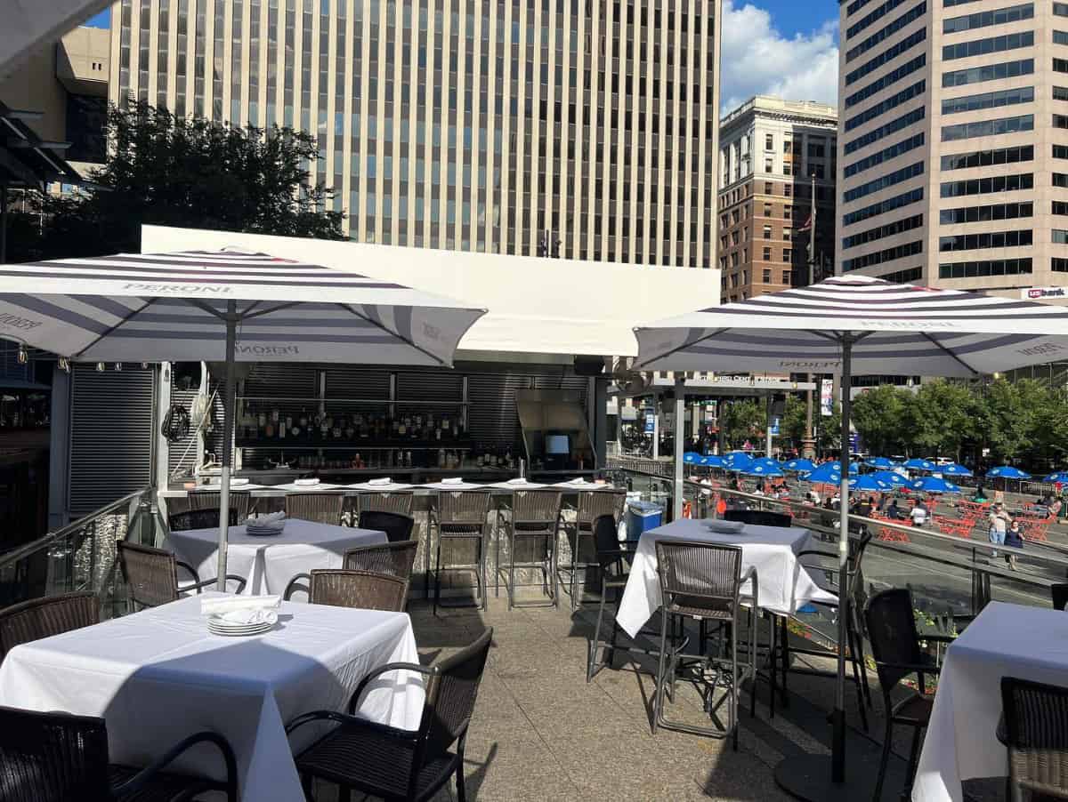 the outdoor patio at Via Vite in downtown Cincinnati