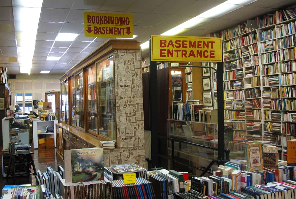 one of my favorite independent bookstores in cincinnati, the Ohio Bookstore