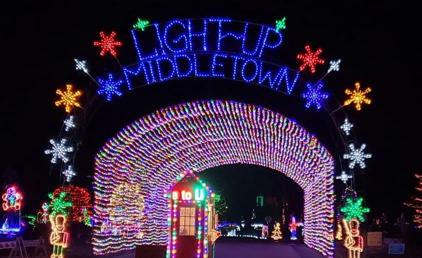 Light Up Middletown's drive through light show
